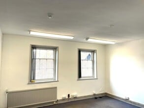 32 Bell St, Henley On Thames for lease Interior Photo- Image 1 of 1