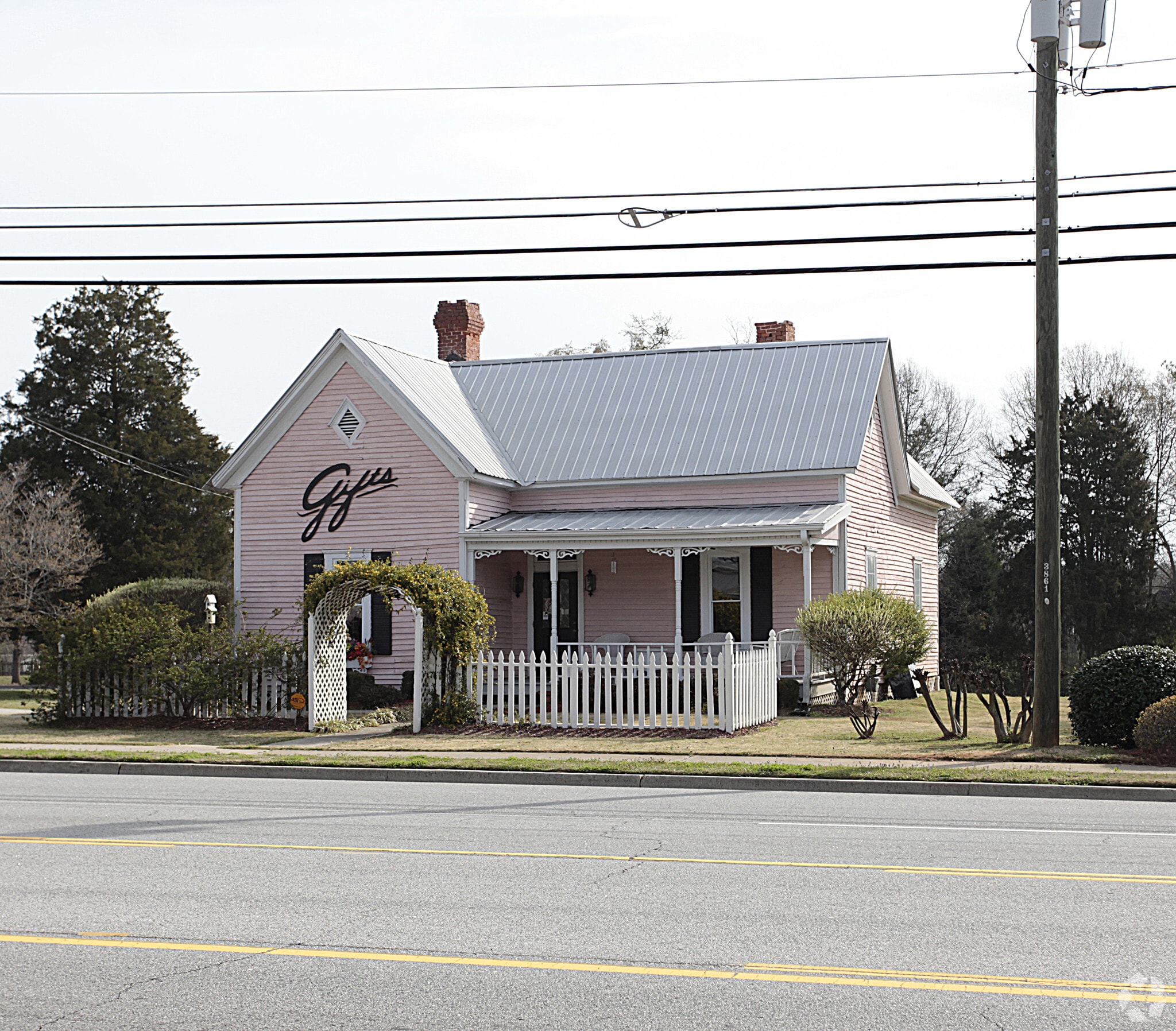 405 N Jeff Davis Dr, Fayetteville, GA for sale Primary Photo- Image 1 of 10