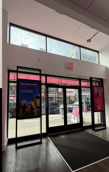 93 Court St, Brooklyn, NY for lease - Building Photo - Image 3 of 6