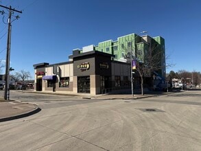 2125 College St, Cedar Falls, IA à louer Photo intérieure- Image 1 de 1