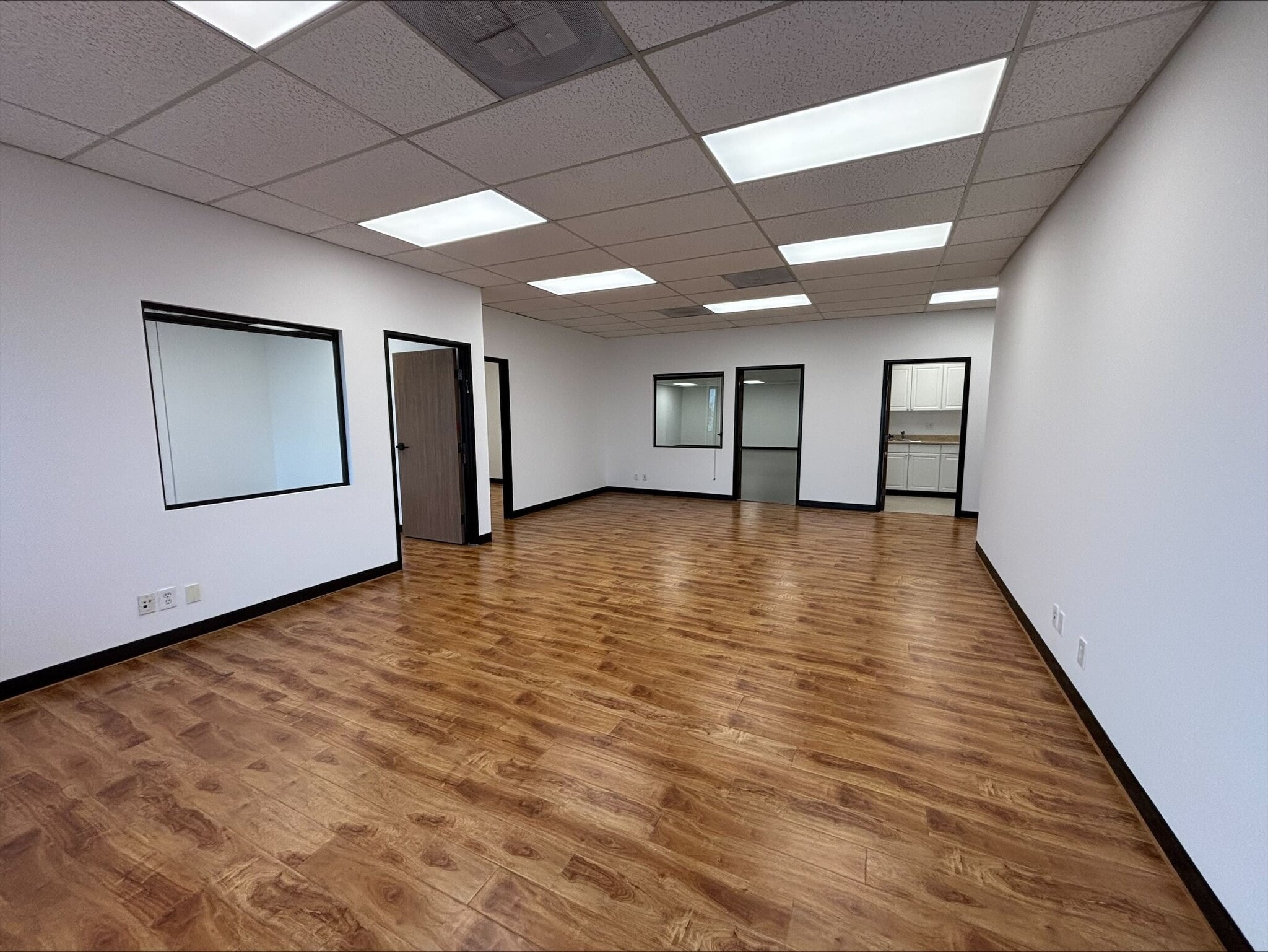 3882 Del Amo Blvd, Torrance, CA for lease Interior Photo- Image 1 of 3