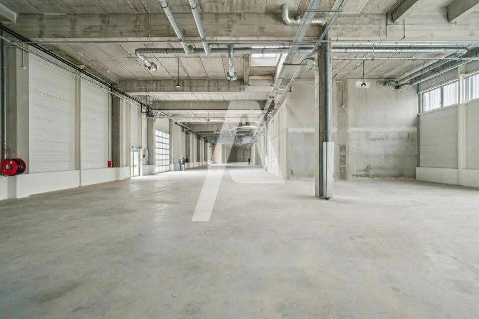 Flex in Vitry-sur-Seine for lease Interior Photo- Image 1 of 5