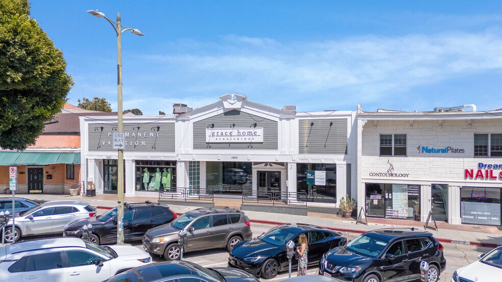11628-11632 Barrington Ct, Los Angeles, CA à louer - Photo du bâtiment - Image 3 de 21