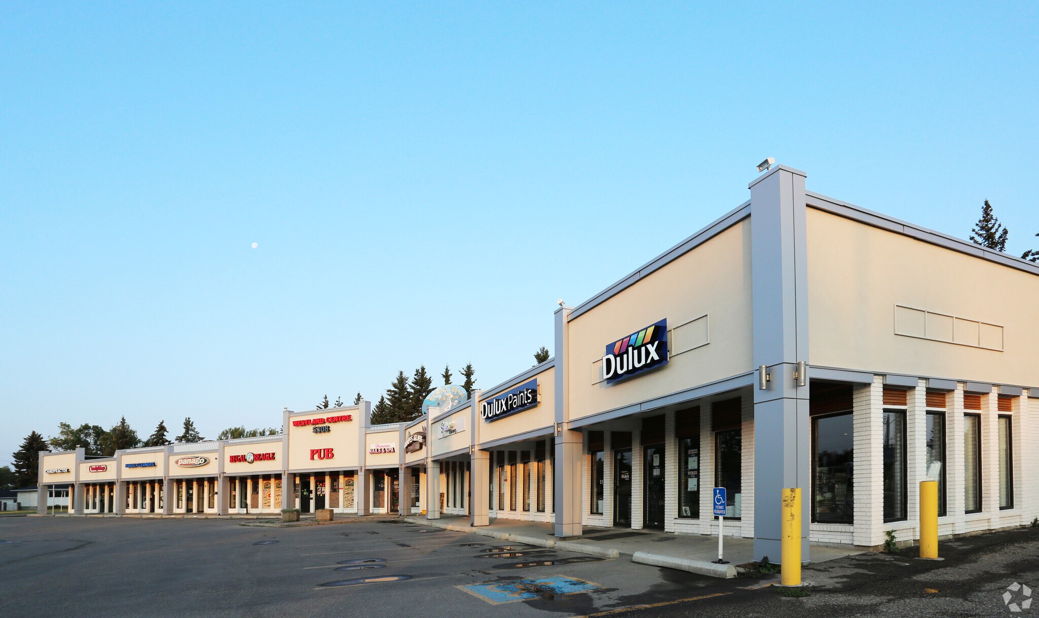 5308 17 Ave SW, Calgary, AB à vendre Photo du bâtiment- Image 1 de 1