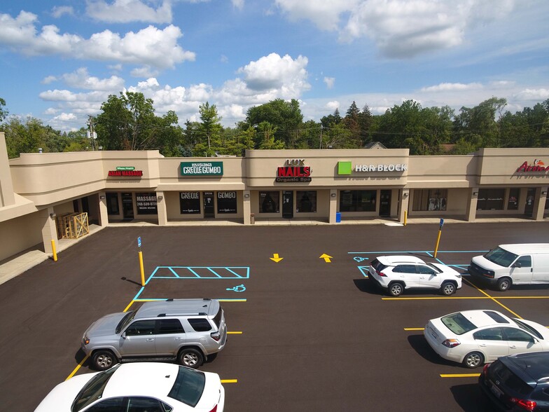 29208-29222 Orchard Lake Rd, Farmington Hills, MI for lease - Building Photo - Image 2 of 5