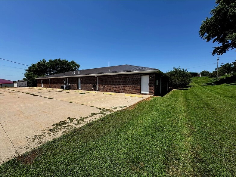 118 W Davis St, Mound City, MO for sale - Building Photo - Image 2 of 25