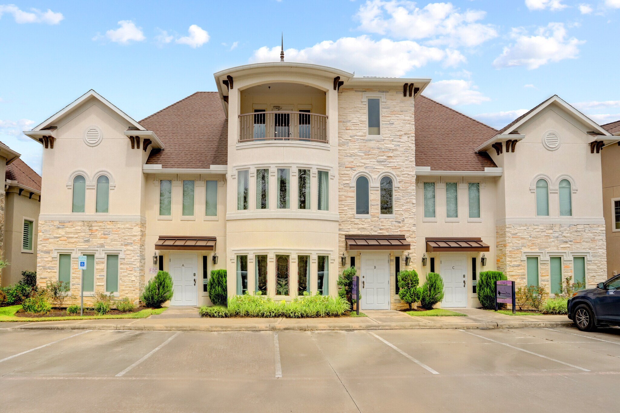 6544 Greatwood Pky, Sugar Land, TX à vendre Photo principale- Image 1 de 28