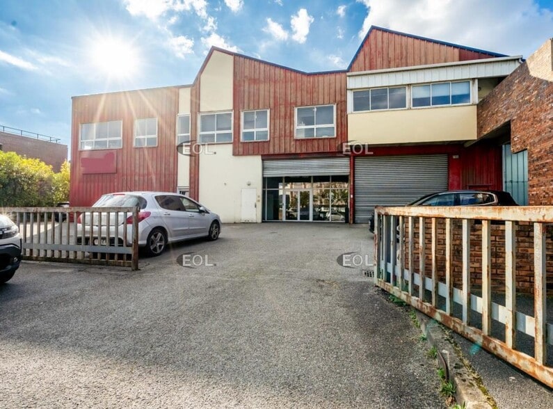 Flex in Noisiel for lease - Building Photo - Image 1 of 5