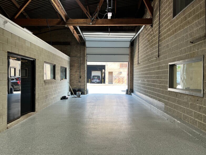 2107 W Fulton St, Chicago, IL à vendre - Photo intérieure - Image 3 de 7