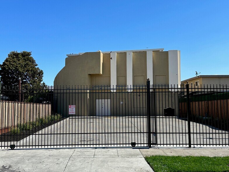 8024 Rudsdale St, Oakland, CA à vendre - Photo du bâtiment - Image 1 de 20