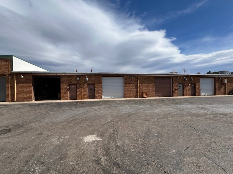 12860 W Cedar Dr, Lakewood, CO for lease - Building Photo - Image 3 of 8