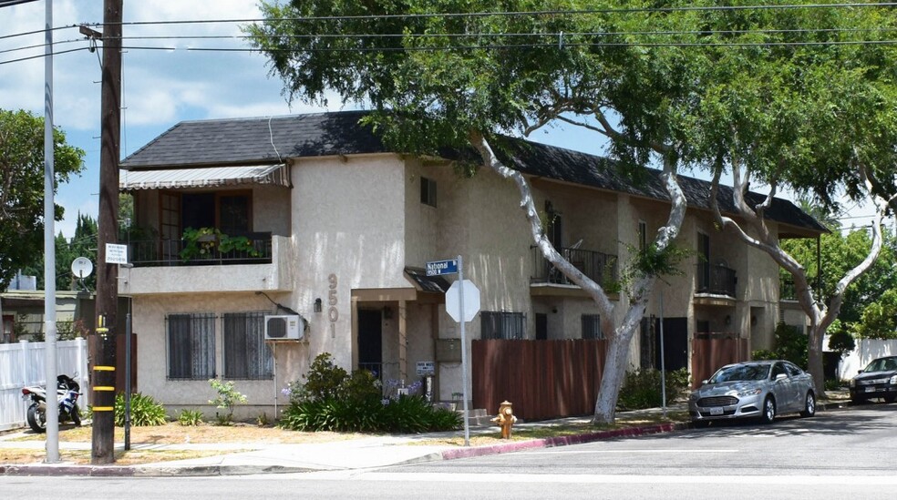 9501 National Blvd, Los Angeles, CA à vendre - Photo principale - Image 1 de 1