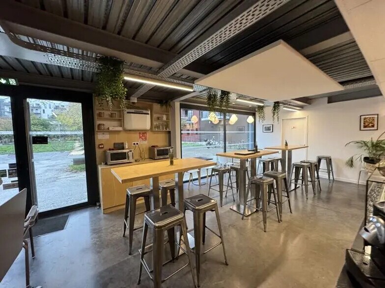 Retail in Bordeaux for sale - Interior Photo - Image 2 of 5