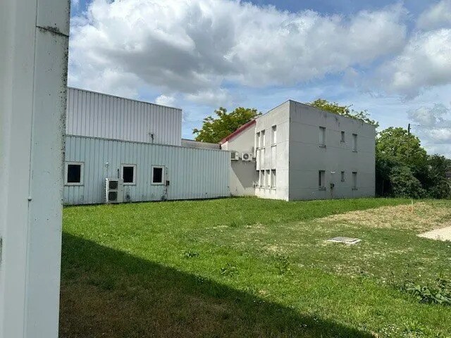 Flex dans Crissey à louer - Photo du bâtiment - Image 1 de 6