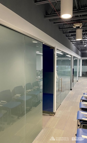 4141 Rockside Rd, Seven Hills, OH à louer - Photo intérieure - Image 3 de 4