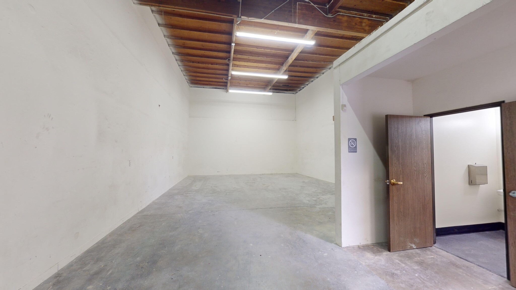 2700 Rose Ave, Signal Hill, CA for lease Building Photo- Image 1 of 4