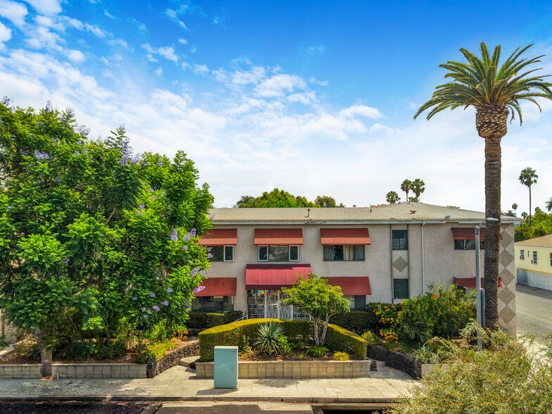 900 N Orange Grove Ave, West Hollywood, CA for sale - Building Photo - Image 2 of 31