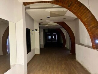 Plus de détails pour Multi-résidentiel à vendre