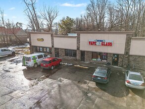 3898 Joslyn Rd, Lake Orion, MI à louer Photo intérieure- Image 2 de 15