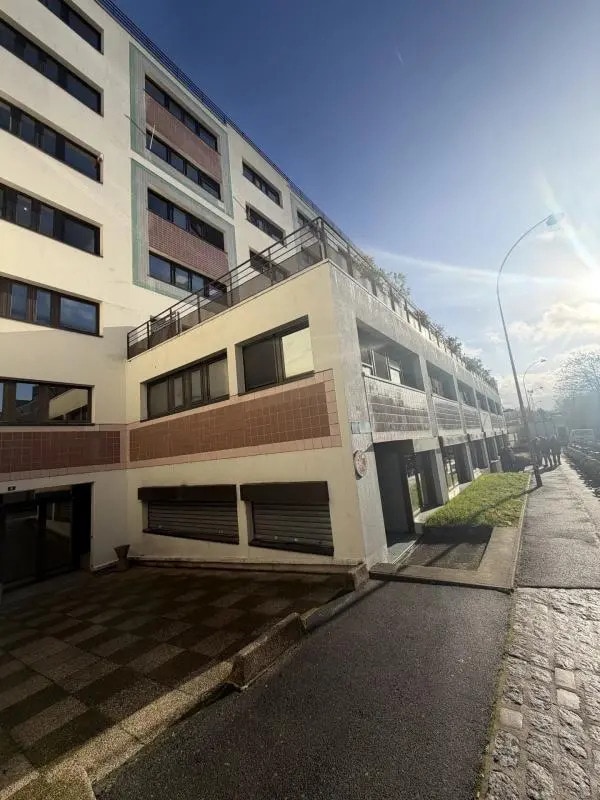5 Rue Maurice Grandcoing, Ivry-sur-Seine for lease Building Photo- Image 1 of 11