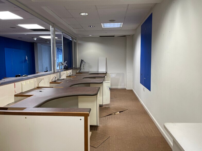 88 High St, Midsomer Norton for lease - Building Photo - Image 2 of 5