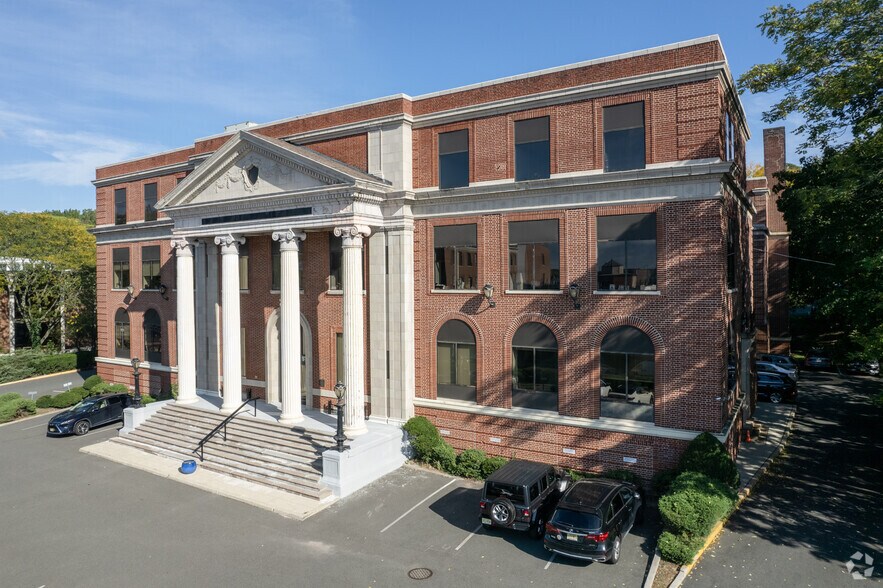 15 Engle St, Englewood, NJ à louer - Photo du bâtiment - Image 3 de 8