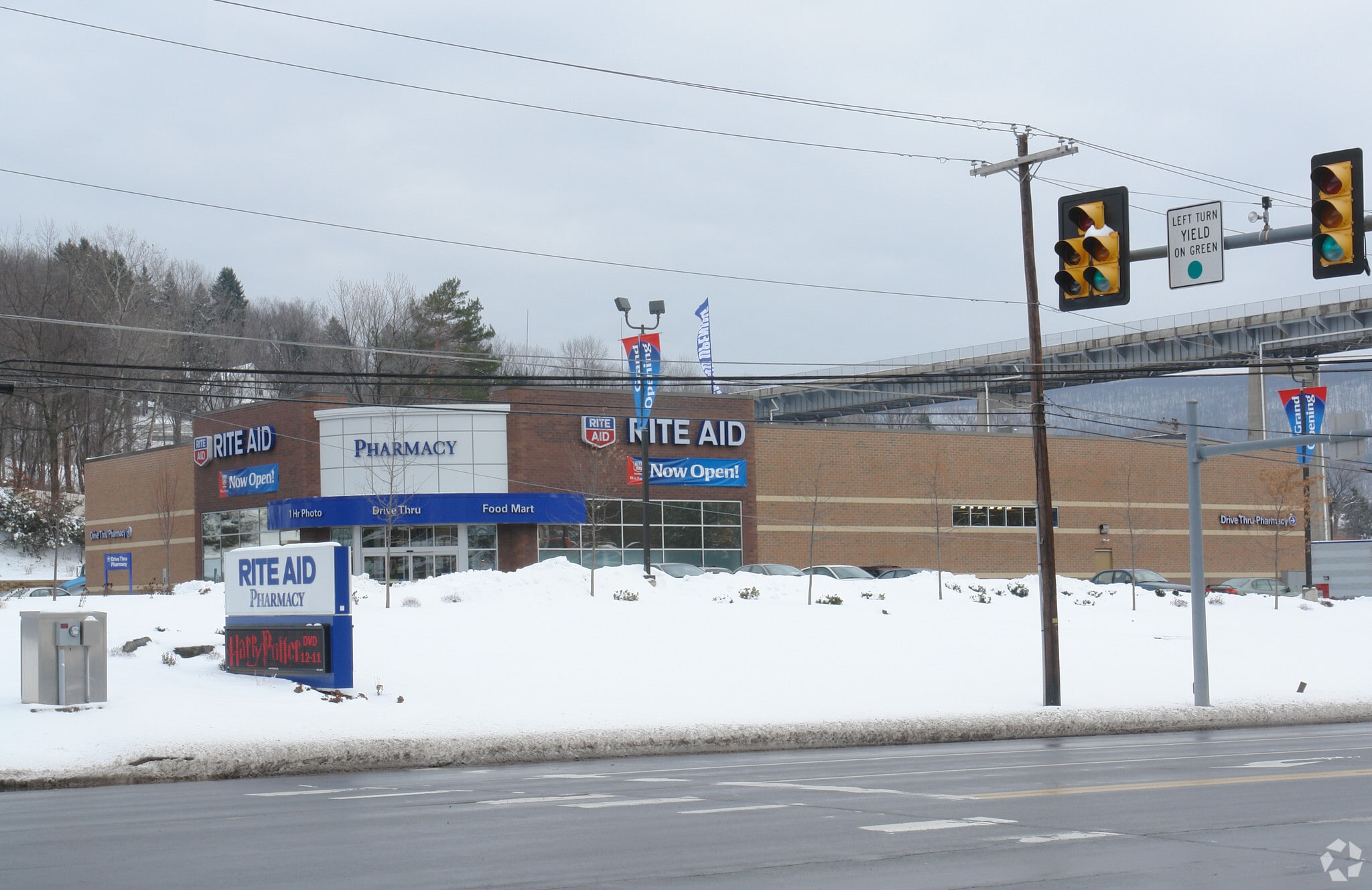 1050 Northern Blvd, Clarks Summit, PA for lease Primary Photo- Image 1 of 5
