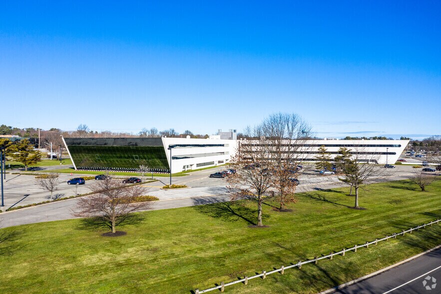 2 Jericho Plz, Jericho, NY for lease - Building Photo - Image 2 of 17