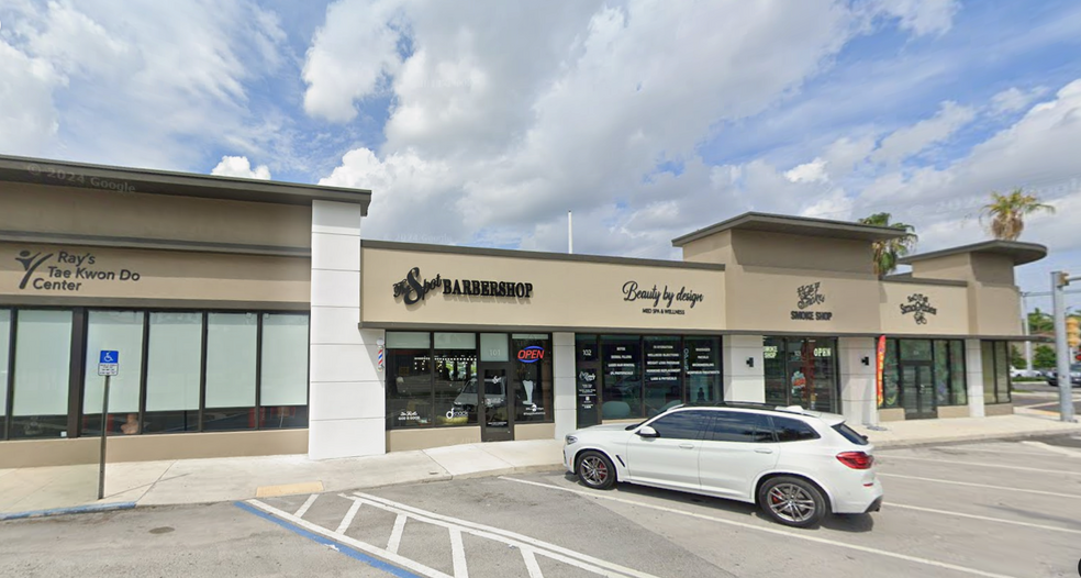 1 S Royal Poinciana Blvd, Miami, FL for lease - Building Photo - Image 1 of 4