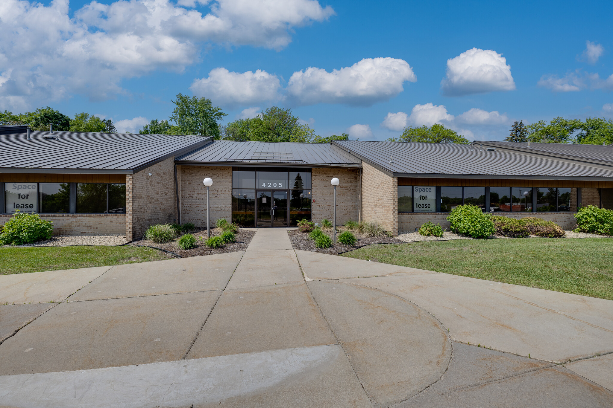 4205 Lancaster Ln N, Plymouth, MN for lease Building Photo- Image 1 of 21