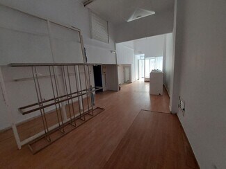 Plus de détails pour Commerce de détail à vendre