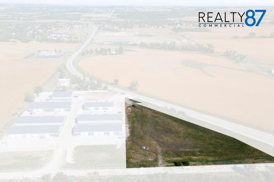 3230 N Center Point Rd, Marion, IA à vendre - Aérien - Image 2 de 8