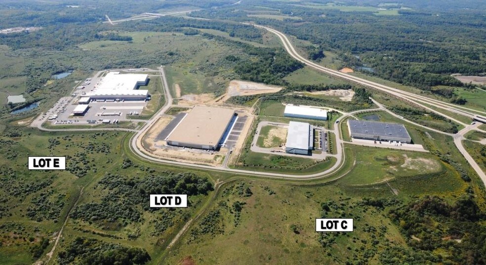 Solar Dr, Imperial, PA à vendre - Aérien - Image 2 de 5