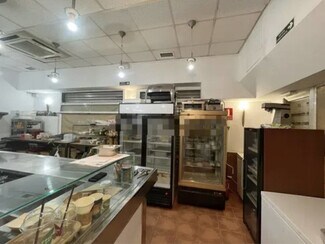 Plus de détails pour Multi-résidentiel à vendre