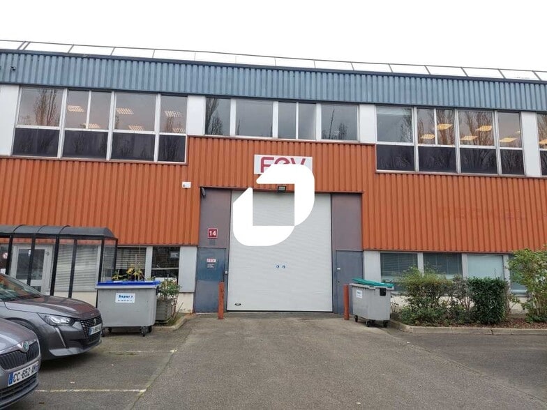 4 Rue Albert Einstein, Trappes à vendre - Photo du bâtiment - Image 1 de 10