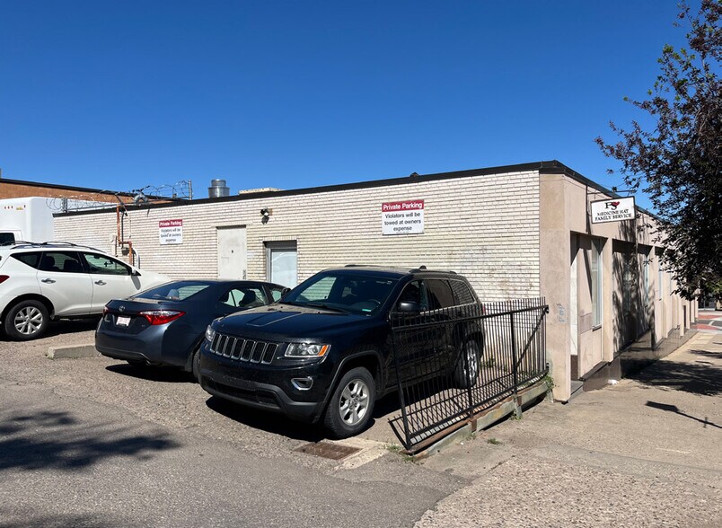 477 3rd St SE, Medicine Hat, AB à vendre - Photo du bâtiment - Image 3 de 5
