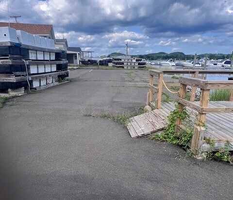 Front Street portefeuille de 3 propriétés à vendre sur LoopNet.ca - Photo du bâtiment - Image 2 de 8