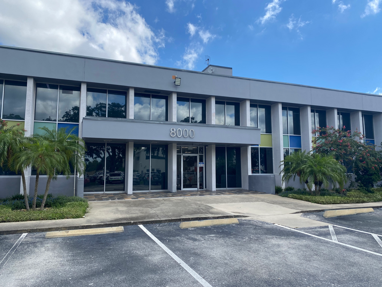 8000 S Orange Ave, Orlando, FL for lease - Building Photo - Image 1 of 6