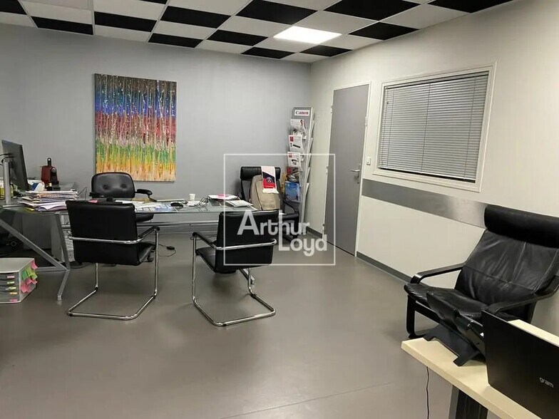 Bureau dans Moissy-Cramayel à vendre - Photo intérieure - Image 3 de 7