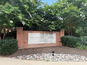 3401-3403 Olandwood Ct, Olney, MD à louer Photo du bâtiment- Image 2 de 8