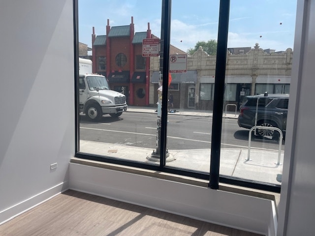 2839 N Milwaukee Ave, Chicago, IL à louer - Photo du bâtiment - Image 2 de 7
