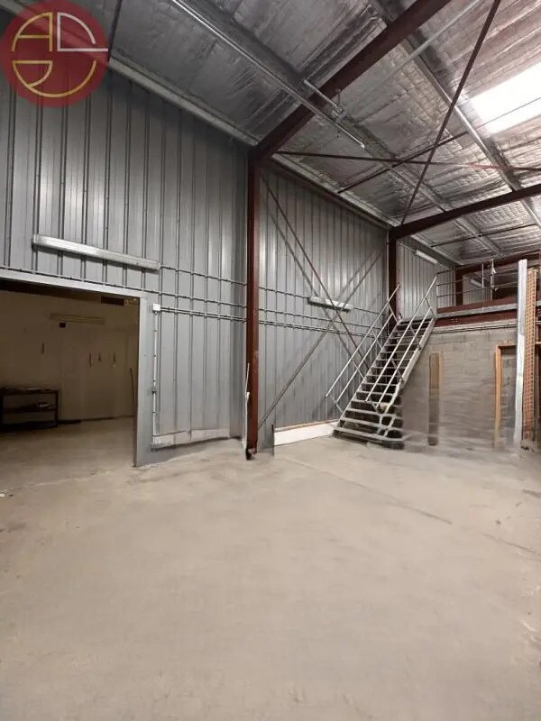 Industrial in Tournefeuille for lease Building Photo- Image 1 of 12