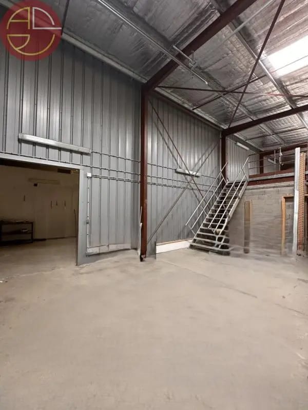 Industrial in Tournefeuille for lease Interior Photo- Image 1 of 12
