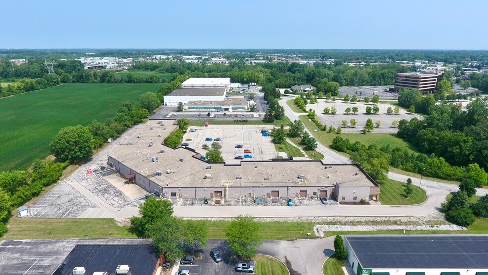 8902 Vincennes Cir, Indianapolis, IN for lease - Building Photo - Image 2 of 12