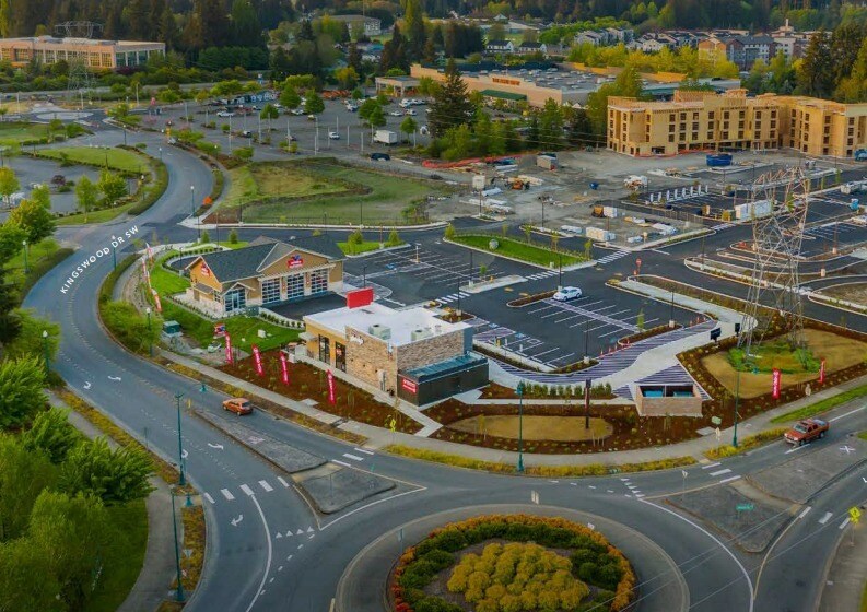 1551 Kingswood Dr SW, Tumwater, WA à louer Photo du bâtiment- Image 1 de 3