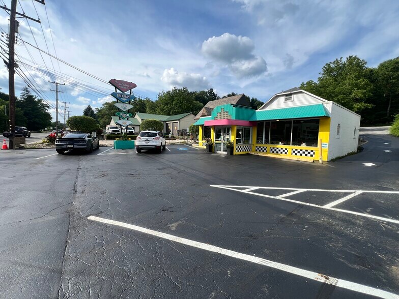 3418 Babcock Blvd, Pittsburgh, PA à vendre - Photo du bâtiment - Image 2 de 15