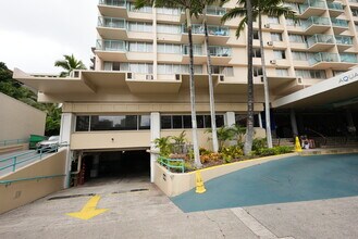 444 Kanekapolei St, Honolulu, HI for lease Building Photo- Image 2 of 58
