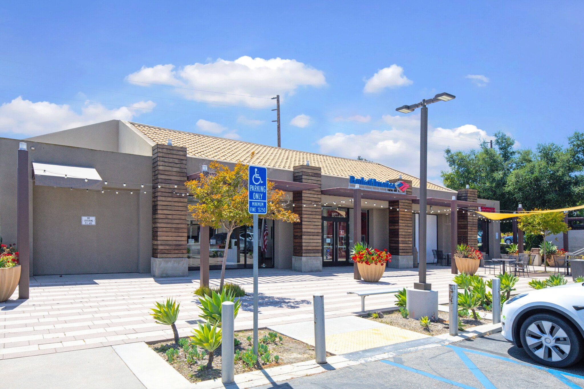 30805-30895 E Thousand Oaks Blvd, Westlake Village, CA for lease Building Photo- Image 1 of 3
