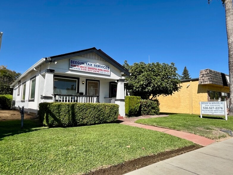 211 Main St, Red Bluff, CA for sale - Building Photo - Image 2 of 5