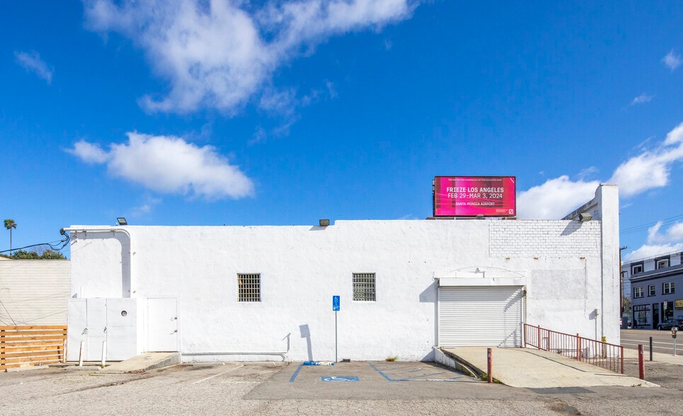 2511-2513 W Sunset Blvd, Los Angeles, CA à louer - Photo du bâtiment - Image 3 de 9